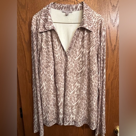 Animal Print Mesh Top - Picture 3 of 3